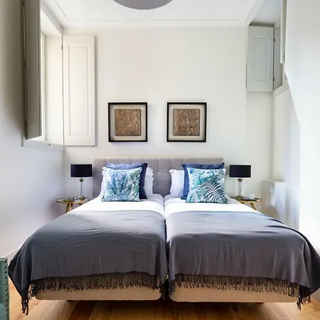 Апартаменты Joivy Splendid Flats Near Santa Justa Lift